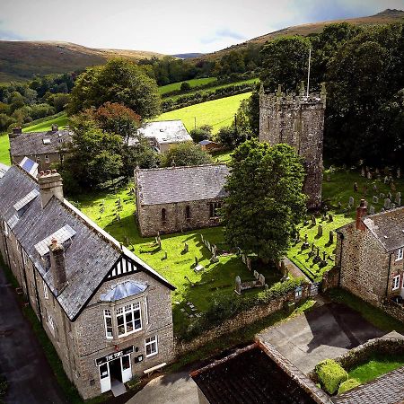 The Tors Hotel Okehampton Exterior photo